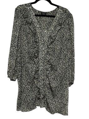 Ruffle Detail V-Neck Tunic Blouse